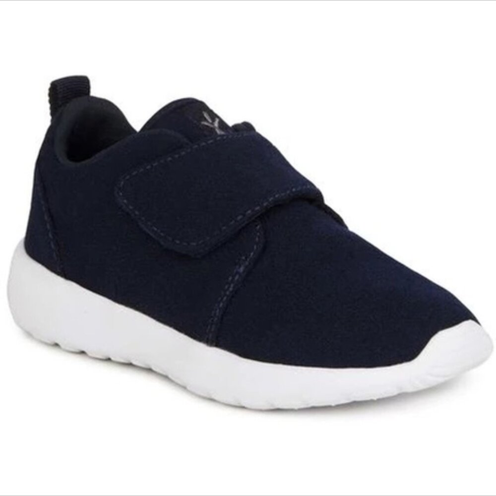 EMU Moreton Sneaker - size 2 - NEW IN BOX